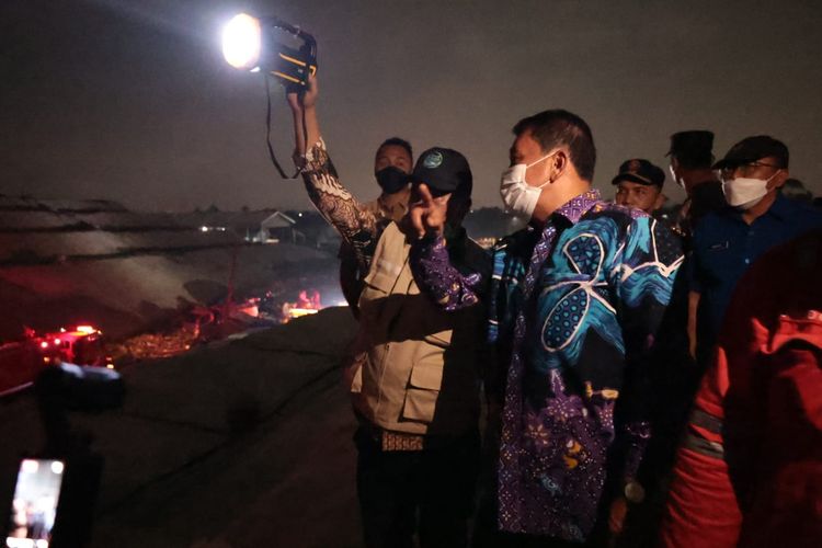 Prioritaskan Keselamatan, Pemkab Tangerang Evakuasi Warga Terdampak Kebakaran TPA Jatiwaringin
