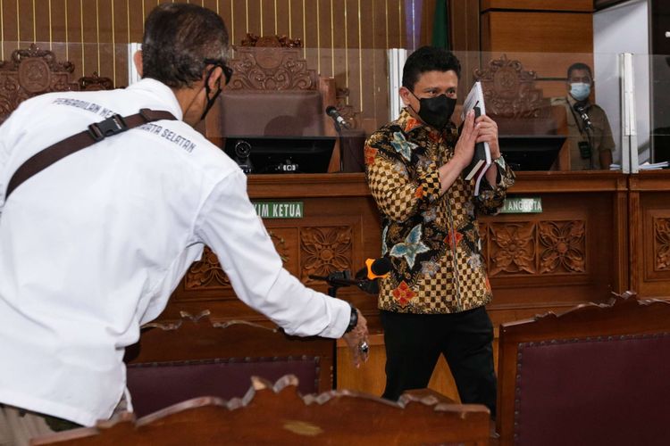 Terdakwa pembunuhan berencana terhadap Nofriansyah Yosua Hutabarat atau Brigadir J, Ferdy Sambo menjalani sidang perdana di Pengadilan Negeri Jakarta Selatan, Senin (17/10/2022).
