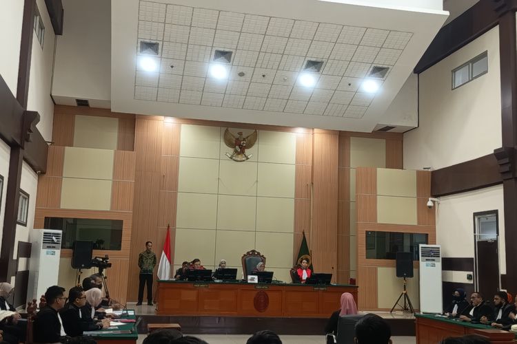 3 Pelapor Tudingan Ijazah Palsu Jokowi Jadi Saksi di Sidang Dokter Tifa Hari Ini