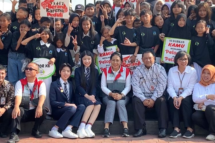 Jelang Hari Anak Nasional, Mischka Aoki dan Devon Kei Enzo berpartispasi dalam kegiatan Jelajah Sapa (Sahabat Perempuan dan Anak) yang digagas Menteri PPPA Bintang Puspayoga pada Kamis (13/7/2023).