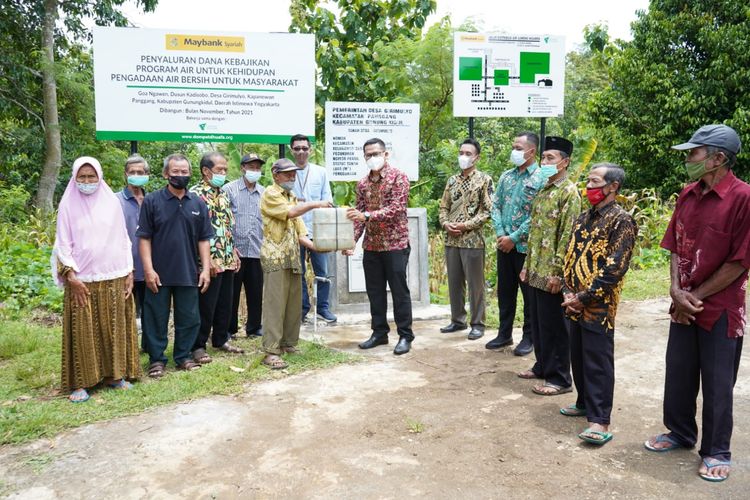 Maybank Syariah bersama Dompet Dhuafa meresmikan Air untuk Kehidupan (AUK) di pelosok Gunung Kidul, Yogyakarta, Kamis (10/2/2022).