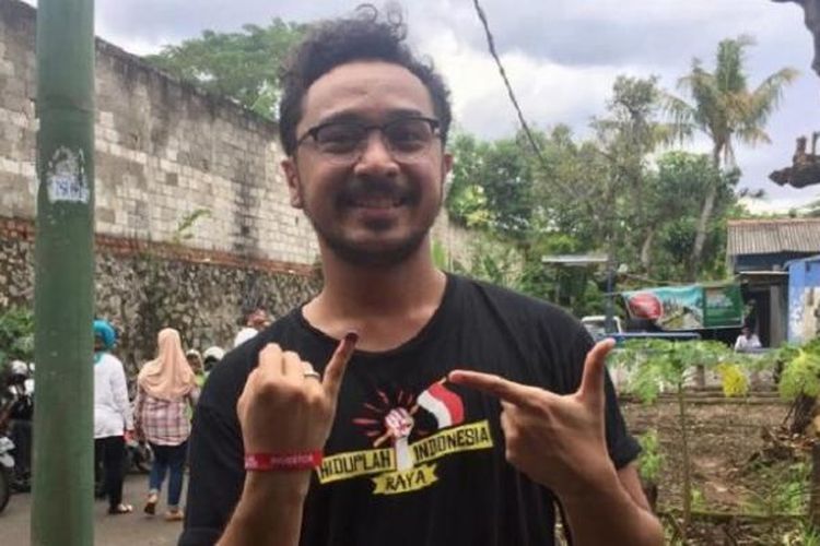 Giring Ganesha, vokalis band Nidji saat ditemui di TPS 64, Jalan Deplu VI, Pesanggrahan, Jakarta Selatan, Rabu (15/2/2017). 