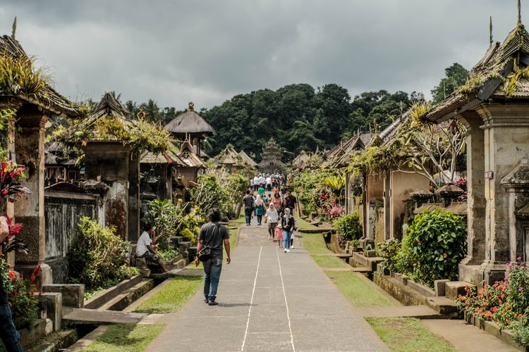 Ilustrasi Desa Wisata Penglipuran di Bali.