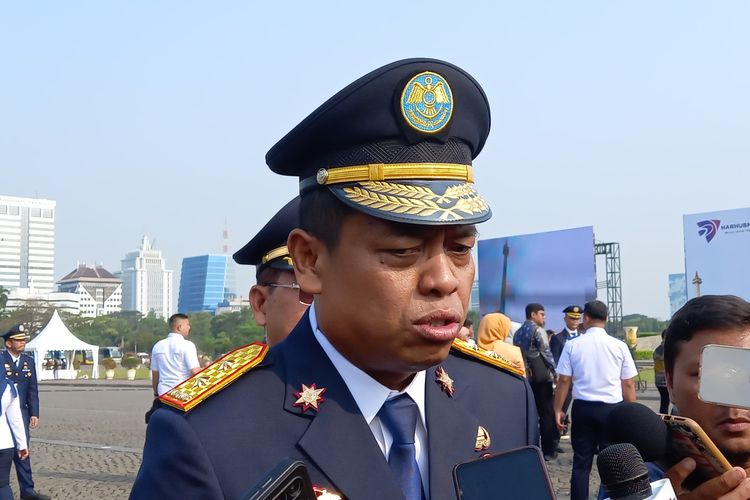 Sekda DKI Jakarta Joko Agus Setyono usai Upacara Hari Perhubungan Nasional 2023 di Monas, Jakarta Pusat, Senin (18/9/2023).