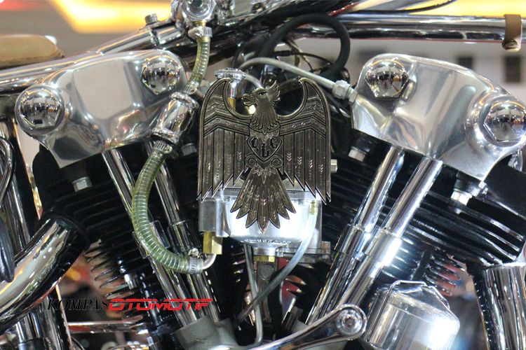  Falcon, Harley-Davidson Knucklehead garapan Queenlekha