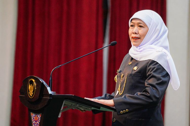 Khofifah Minta Kepala Sekolah Buat Perubahan, Tak Sekadar Jadi Pemimpin Administratif