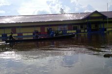 Sekolah Terendam Banjir, Siswa Kelas 6 Terancam Batal 