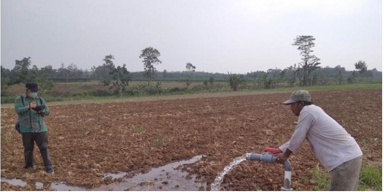 Program irigasi perpompaan dan irigasi perpipaan untuk kelompok pertanian di Lampung Selatan yang diberikan oleh Kementerian Pertanian, Senin (4/4/2022). 