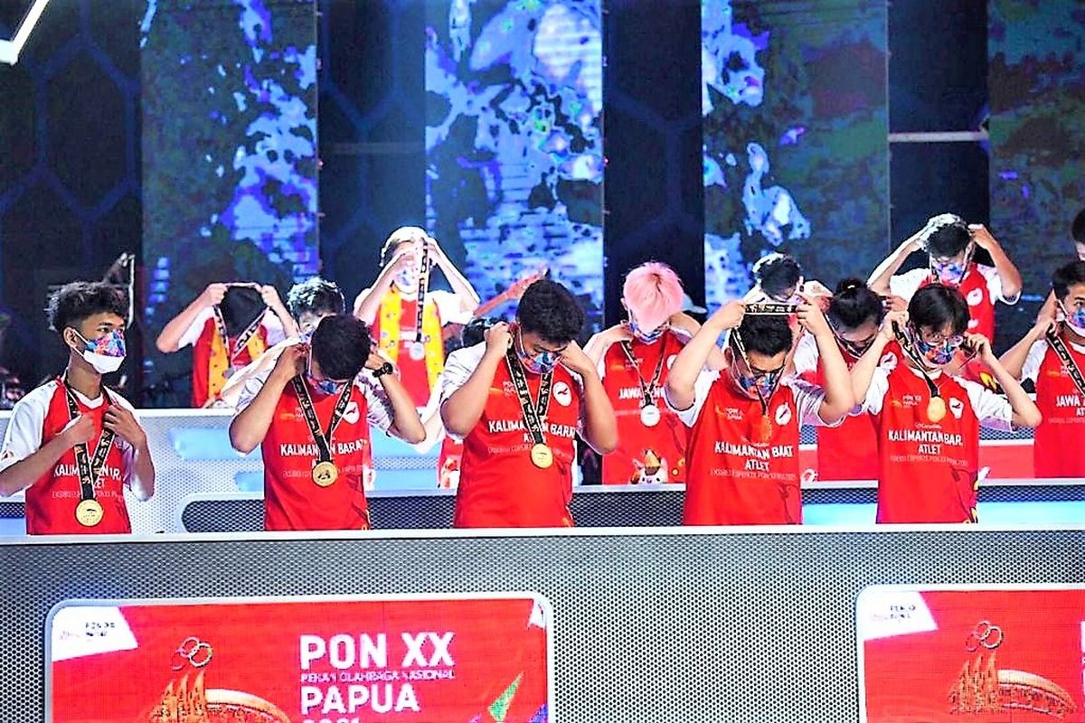 Tim Kalimantan Barat berhasil mendapatkan medali emas dari game Mobile Legends di ajang Ekshibisi E-sports PON XX Papua 2021.