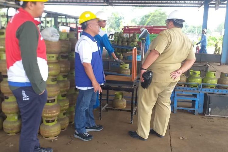 Diduga Picu Kelangkaan Elpiji 3 Kg, 1 Pangkalan di Lumajang Ditutup, Pemilik Diperiksa Polisi