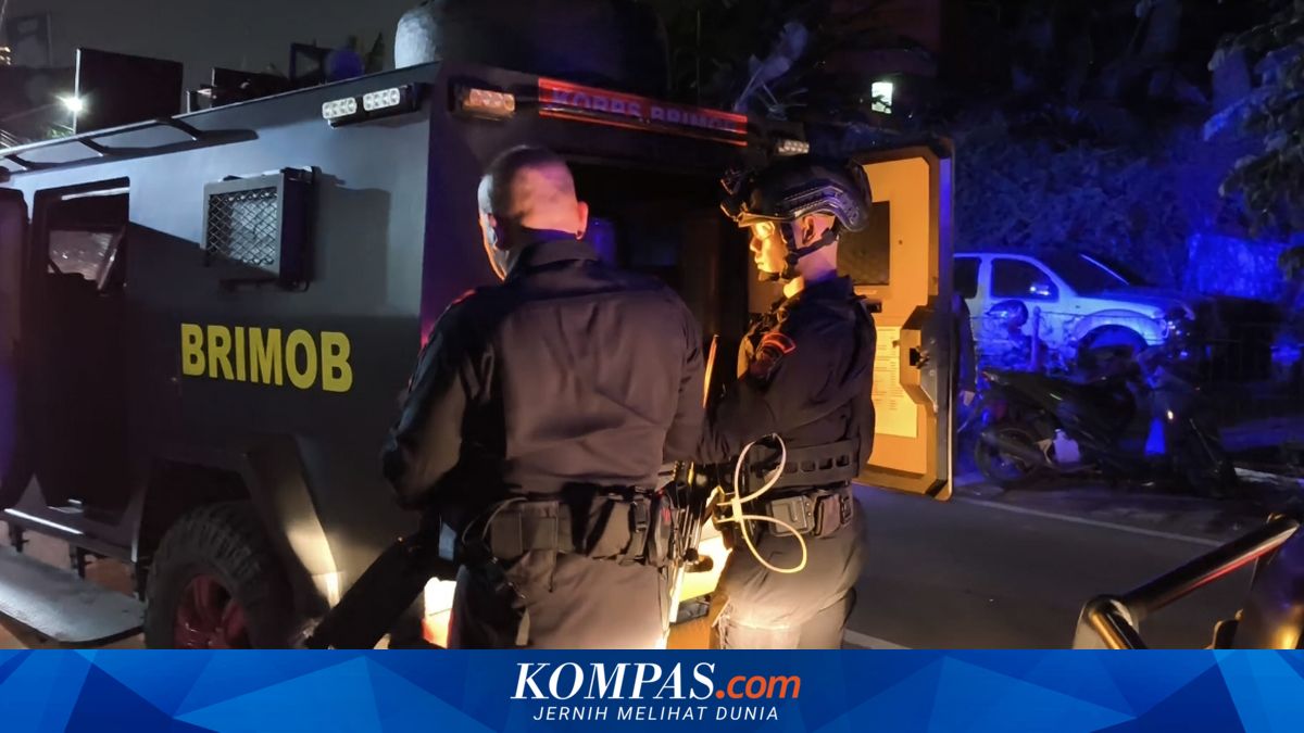 Tim Gegana Sisir Lokasi Ledakan di Pondok Aren