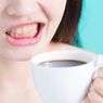 Bagaimana Cara Memutihkan Noda Kopi di Gigi?