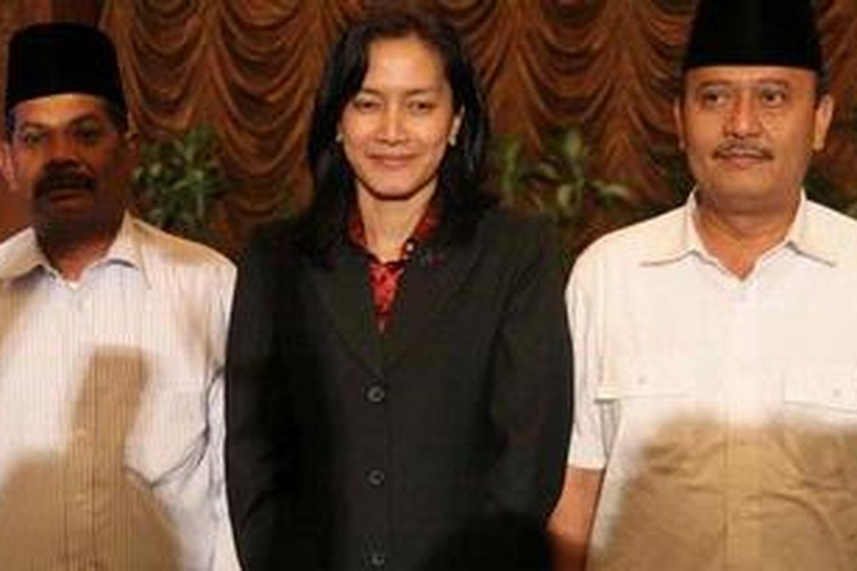 Rahudman dan Dzulmi Eldin, Senin (21/6/2010) malam, akhirnya memenangi Pilkada Kota Medan. 