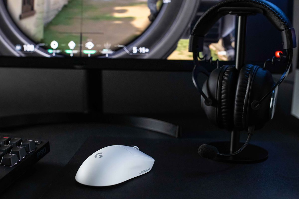 Logitech G Pro X Lightspeed varian warna putih