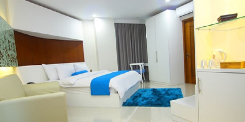 The Falatehan Hotel merupakan hotel bintang tiga plus yang memiliki 92 kamar yang meliputi tipe kamar superior, deluxe, safin suite, dan falatehan suite. 