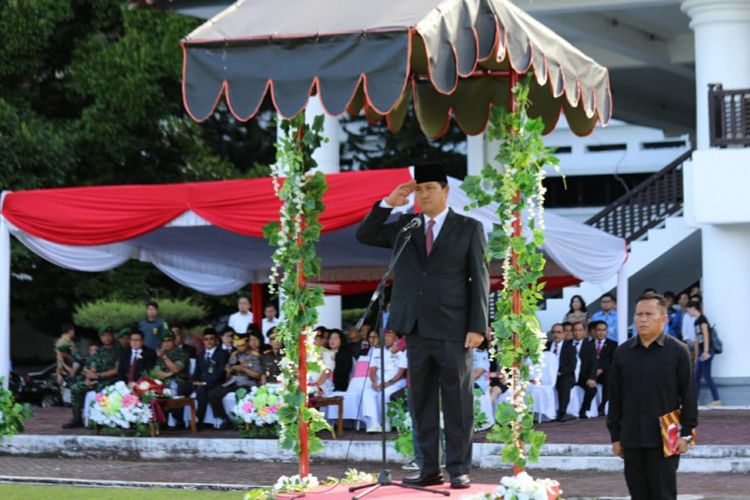 Wakil Gubernur Sulawesi Utara, Steven O.E. Kandouw, menjadi inspektur upacara peringatan Hari Kebangkitan Nasional (Harkitnas) ke-110 di halaman kantor Gubernur Sulawesi Utara, Senin (21/5/2018) pagi

