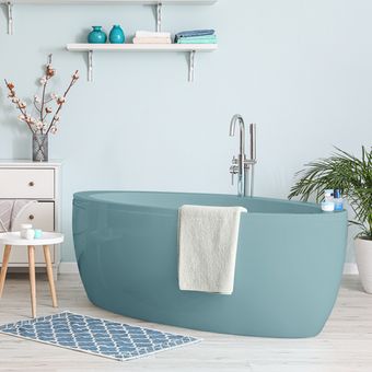 Ilustrasi kamar mandi dengan nuansa warna biru pastel.