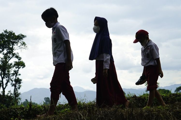 Ilustrasi anak-anak Indonesia yang kini sedang menghadapi darurat krisis iklim.