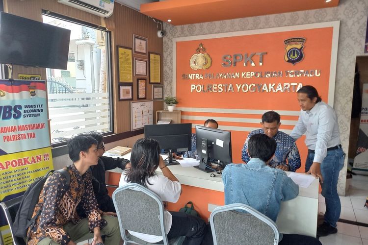 Mahasiswa UGM Kembali Datangi Polresta Yogyakarta, Desak Pengusutan Dugaan Penganiayaan Demo di Simpang Empat Gramedia
