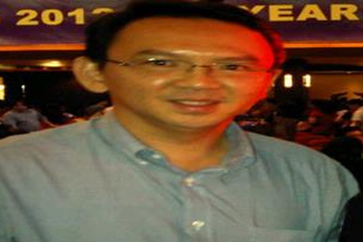 Anggota Komisi II DPR dari Fraksi Golkar, Basuki Tjahja Purnama atau Ahok direkomendasikan Partai Gerindra untuk menjadi pendamping Joko Widodo dalam pemilukada DKI Jakarta 2012. Ahok pernah menjadi bupati keturunan tiong hoa pertama di Kabupaten Belitung Timur.