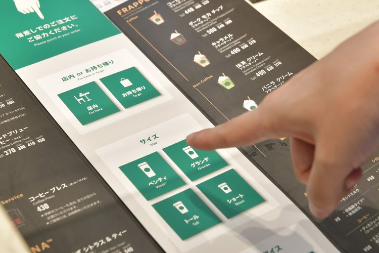 Gerai Starbucks terbaru di Jepang menyediakan layanan bahasa isyarat.