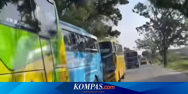 Rombongan Bus "Study Tour" Menuju Bali Terlibat Kecelakaan di Demak