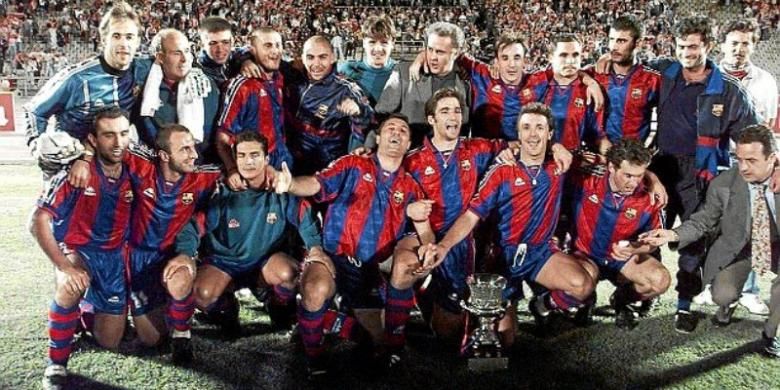 Skuad Barcelona asuhan Sir Bobby Robson ketika menjuarai Piala Super Spanyol 1996.