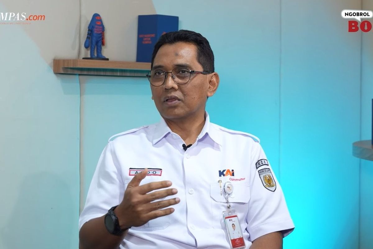 Direktur Utama PT KAI Commuter (KCI) Asdo Artriviyanto saat wawancara khusus Ngobrol Boss Kompas.com di Menara Kompas, Jakarta.