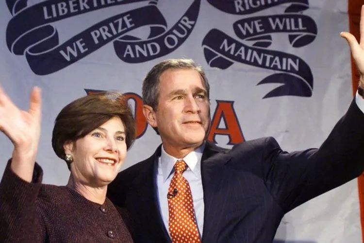 George W Bush adalah presiden non-petahana dari Partai Republik terakhir yang menang di Iowa dan pemilu 2000.