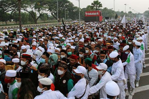 Ada Kerumunan Sambut Rizieq Shihab dan Acara Maulid Nabi di Tebet, Aturan Jaga Jarak Sudah Tak Berlaku?