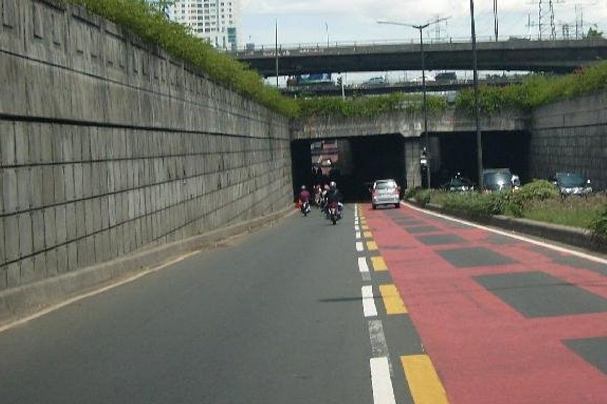 Underpass Cawang, Jakarta Timur.
