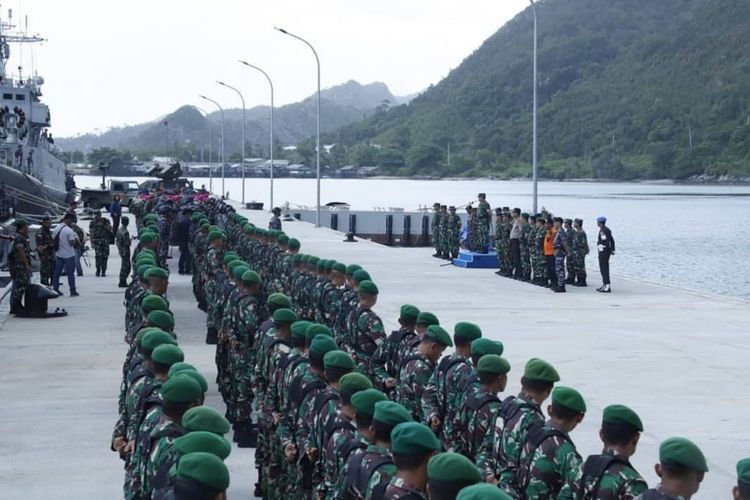 Panglima Komondo Gabungon Wilayah Pertahonan | (Pangkogabwilhan I) Laksamana Madya (Laksdya) TNI Yudo Morgono menggelar apel pasukan intensitas operasi rutin TNI dalam pengamanan laut Natuna di pelabuhan Selat Lampa, Ranai Kabupaten Natuna, Kepulauan Riau, pasukan yang terlibat yakni sekitar 600 personil dengan jumlah KRI yang ada sebanyak lima unit kapal.