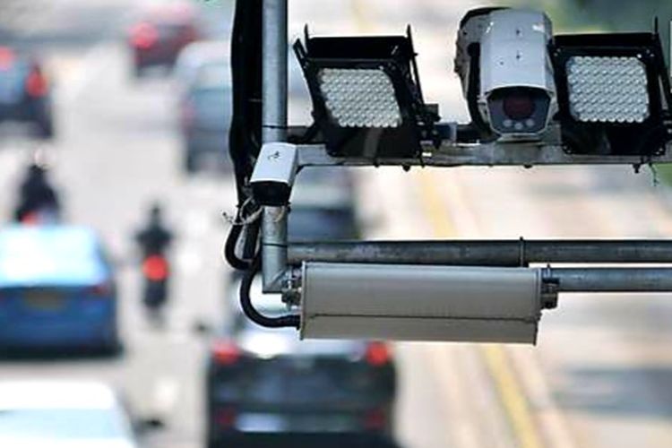 Ilustrasi kamera ETLE Electronic Traffic Law Enforcement). Cara cek kendaraan terkena tilang elektronik atau tidak.