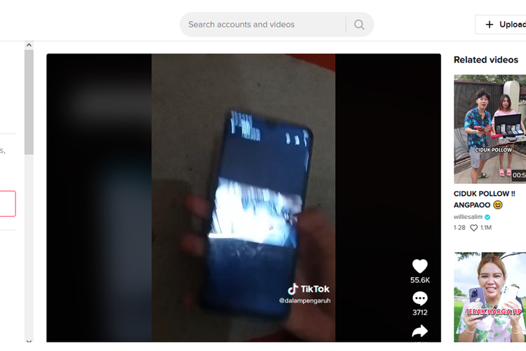 Video menunjukkan handphone seseorang yang terkena virus yang diduga bernama virus virtex
