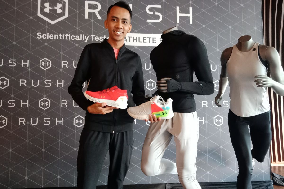 Product Trainer Under Armour Southeast Asia Syukri Azman pada peluncuran UA Rush & Recovery di kawasan SCBD, Jakarta Selatan, Kamis (27/6/2019).