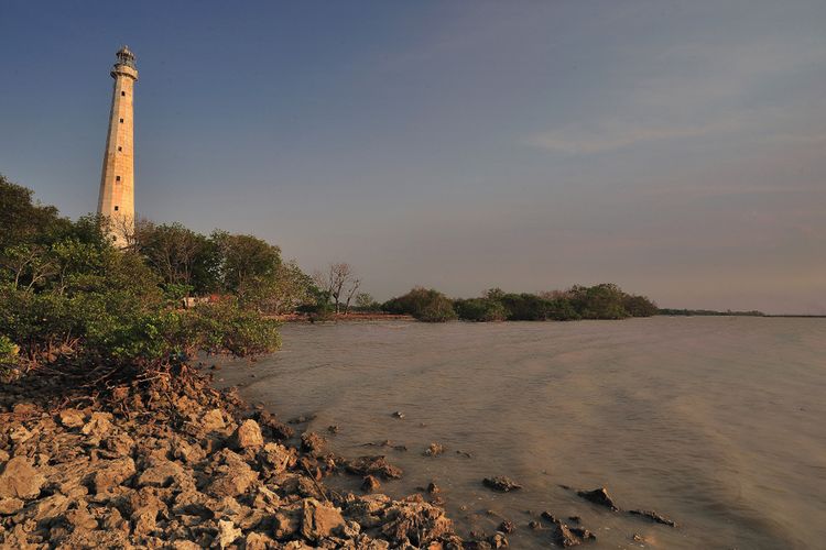 Pantai Sambilangan, Bangkalan, Madura