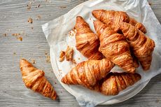 [POPULER FOOD] Cara Tepat Makan Croissant| Resep Tumis Cumi Sambal Embe