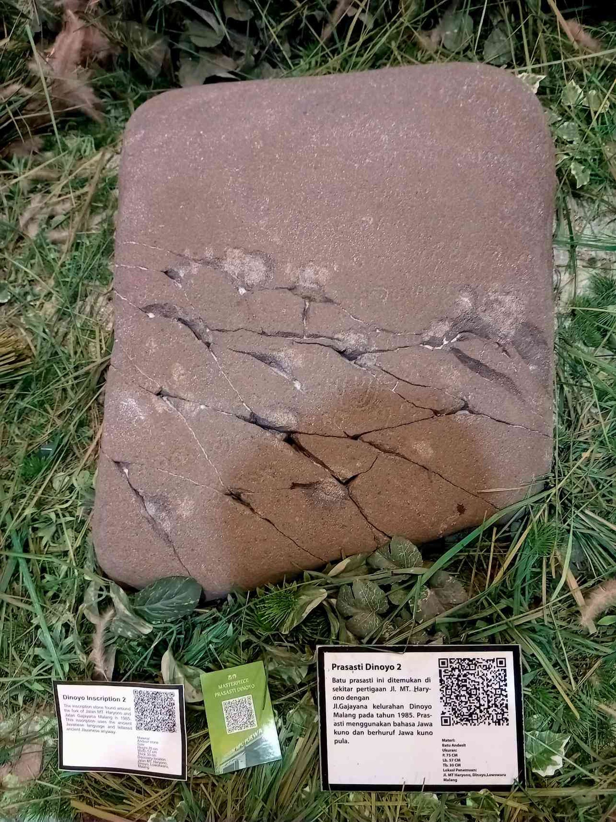 Prasasti Dinoyo 2, Museum Mpu Purwa, Griyasanta, Malang. . (Foto: Parlin Pakpahan)