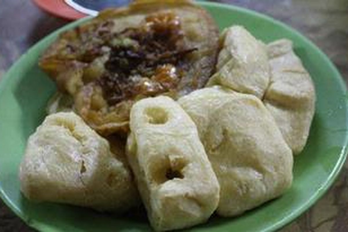 Tahu pong semarang di Jalan Hayam Wuruk, Jakpus.