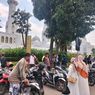 Rezeki Nomplok Masyarakat Sekitar Masjid Raya Sheikh Zayed Solo, Jadi Tukang Ojek Dadakan hingga Plastik Laku Keras
