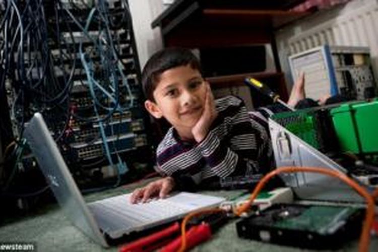 Ayan Qureshi sudah mengenal komputer sejak berusia tiga tahun.