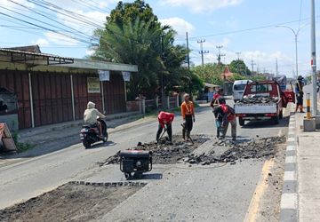 Jalan Aspal Vs Beton, Mana Lebih Awet?