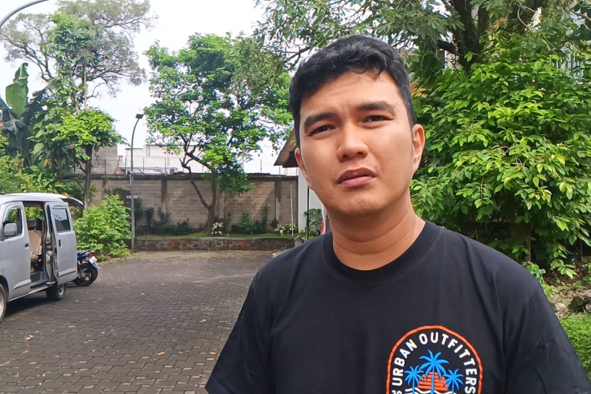 Aldi Taher Buka Suara Soal Video Viral Pelanggan Burger Disiram Air Warga