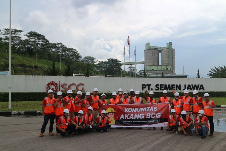 Komunitas Akademi Tukang (AKANG) yang dibentuk oleh  SCG Cement-Building Materials (CBM) Indonesia 
