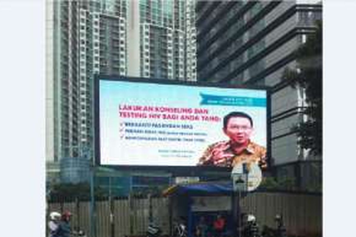 Iklan layanan penanggulangan HIV/Aids yang memuat wajah Gubernur DKI Jakarta Basuki Tjahaja Purnama.