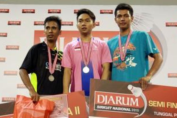 Pada final Djarum Sirnas Jabar yang berlangsung di GOR Pelatnas PBSI Cipayung tadi, Setyaldi memastikan kemenangan atas Alamsyah Yunus usai melakoni laga tiga game sengit 18-21 21-18 dan 21-15.