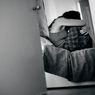 Menumpang Tinggal di Rumah Tetangga, Bocah Yatim Piatu Ini Malah Diperkosa