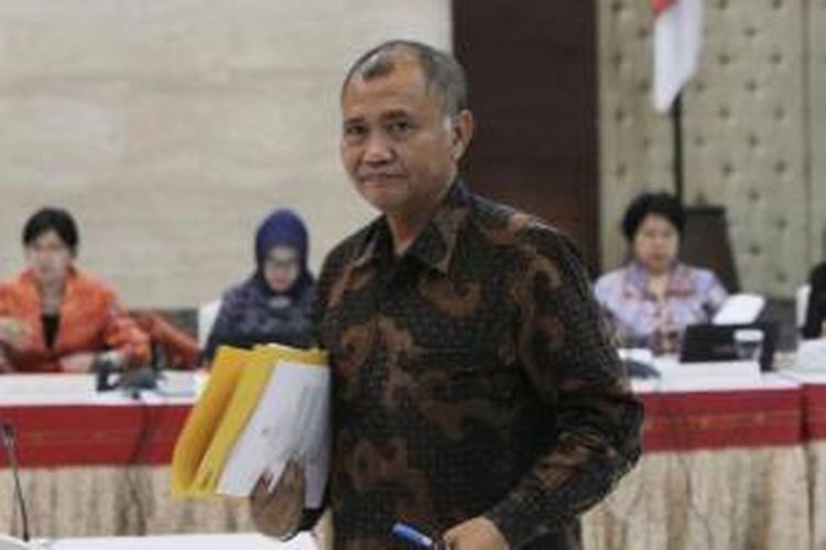 Calon pimpinan KPK, Agus Rahardjo, mengikuti tes wawancara di kantor Kementerian Sekretariat Negara, Jakarta, Senin (24/8/2015). Sebanyak 19 capim KPK mengikuti seleksi tahap akhir, yang selanjutnya dipilih delapan nama yang akan diserahkan kepada Presiden Joko Widodo.