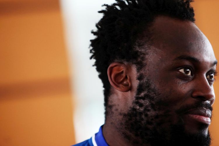 Mantan pemain klub Inggris Chelsea Michael Kojo Essien hadir bergabung di acara Peringatan ke 84 Tim Persib Bandung di Graha Persib, Bandung, Jawa Barat, Selasa (14/3/2017). 