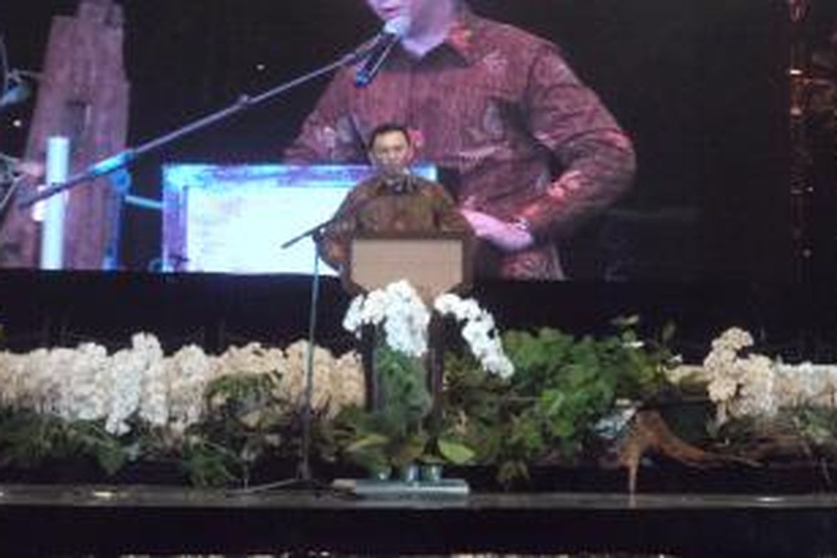 Gubernur DKI Jakarta Basuki Tjahaja Purnama saat menghadiri acara Puncak Perayaan Syukur Arah Dasar 2011-2015 Keuskupan Agung Jakarta, di JIExpo Kemayoran, Jakarta, Sabtu (7/11/2015)